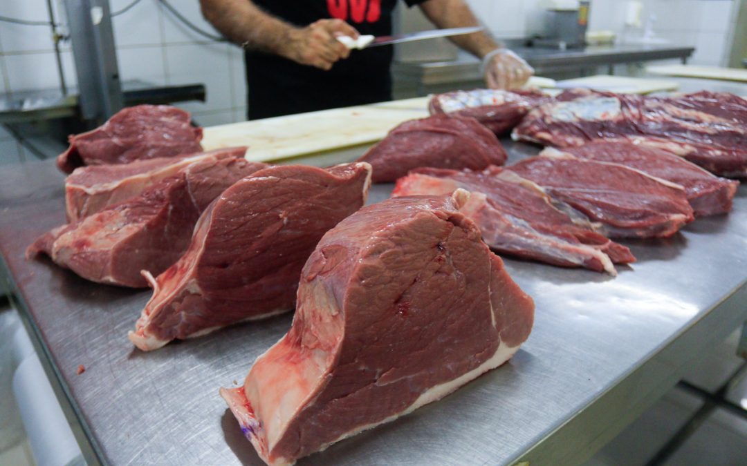 Preço médio da carne bovina recua segundo Conab
