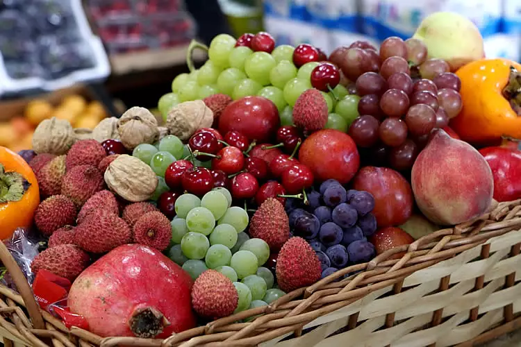 Aumento nos preços e queda na comercialização das frutas natalinas