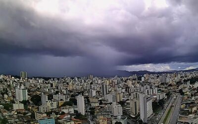 Calor e muitas pancadas de chuva pelo Brasil