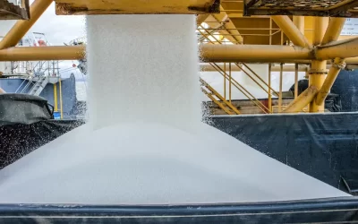 Compra de adubos no Brasil aumenta com a queda de preços