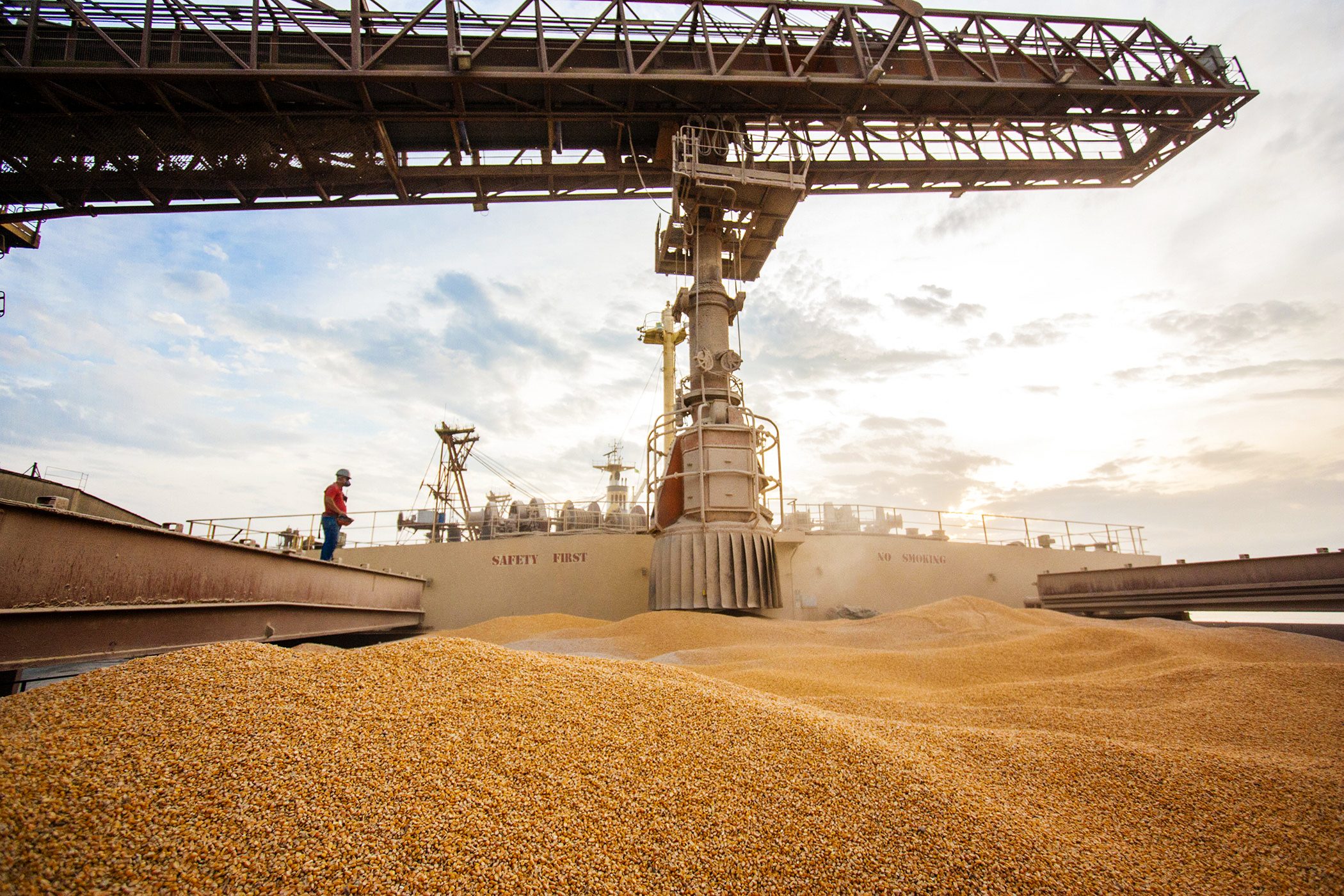 Embarque-Milho-Claudio-Neves