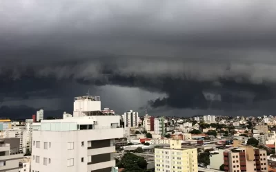 Inmet emite alerta de chuvas fortes em Minas Gerais