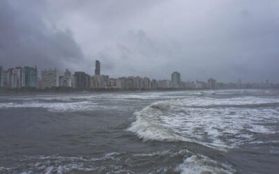 Feriado com virada no tempo no litoral paulista