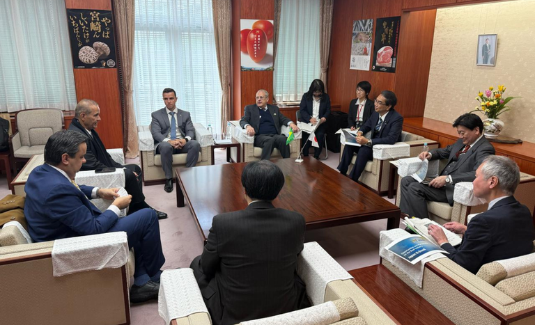 7b9886a5-9303-49c6-9203-42ee077517e8