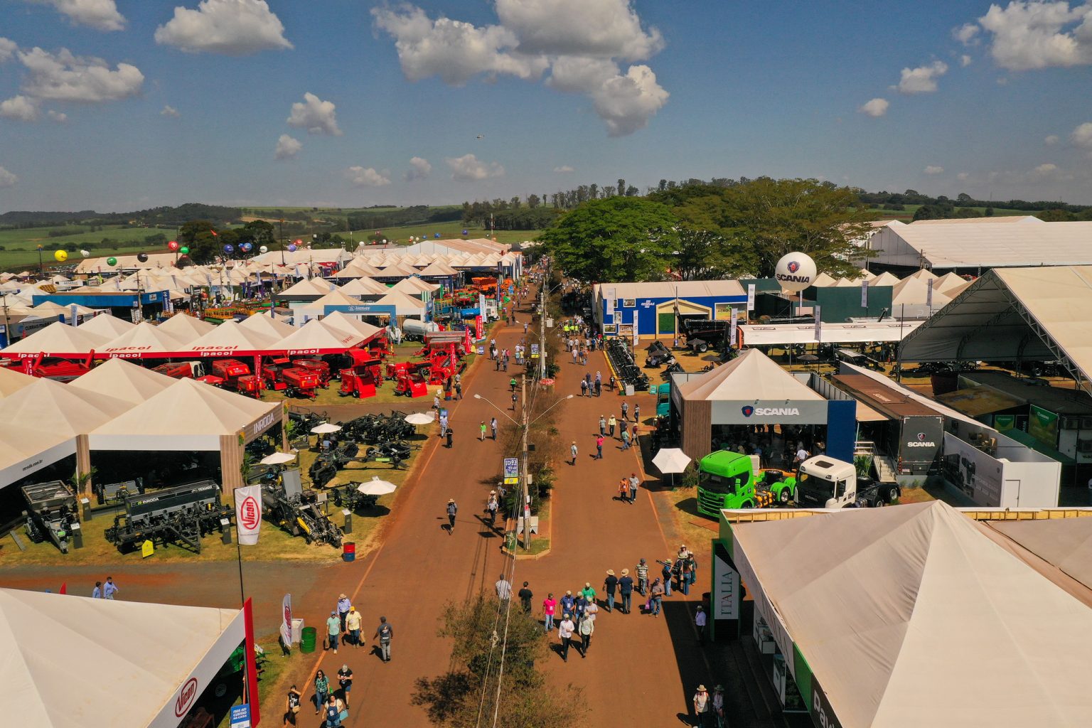 Quando-foi-a-sua-primeira-vez-na-Agrishow-1536×1024